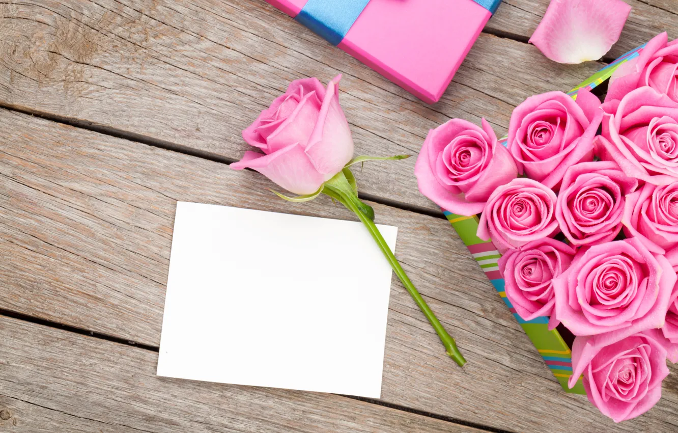Фото обои розы, love, wood, pink, romantic, sweet, gift, petals