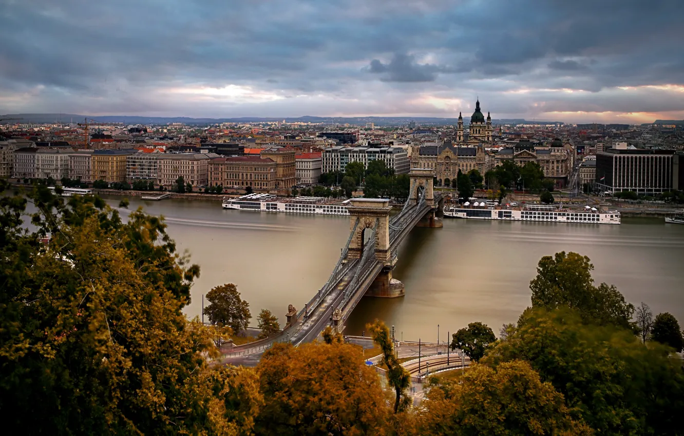 Фото обои Hungary, Budapest, Chain Bridge, St. Stephen's Basilica