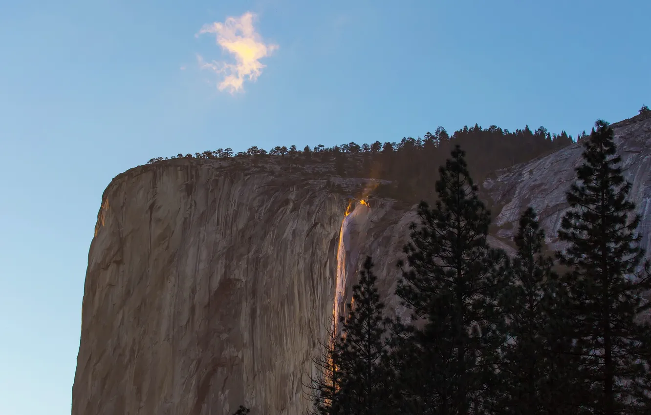 Фото обои небо, гора, Yosemite, El Capitan, Horstail Falls