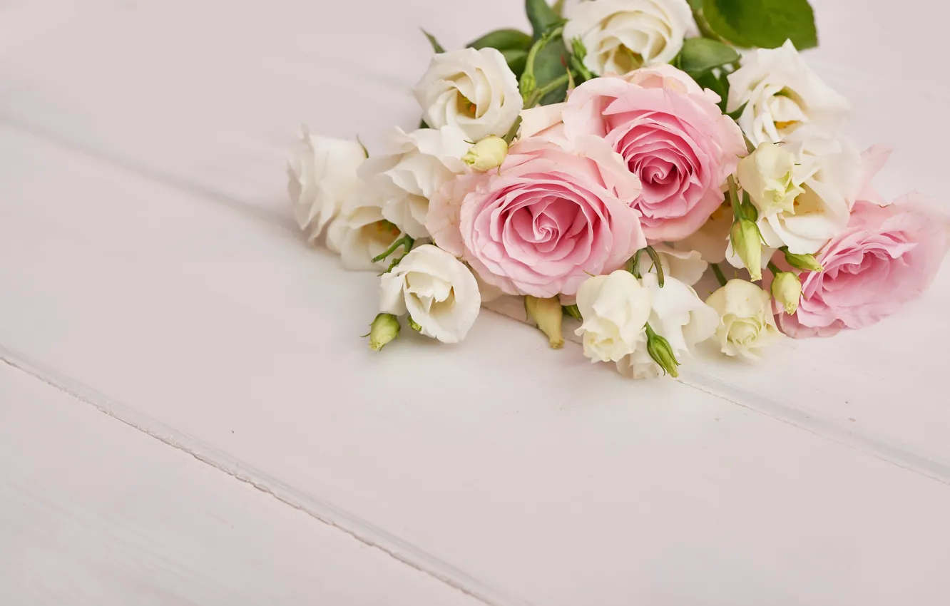 Фото обои белый, фон, розы, букет, эустома, Yarovoy Aleksandr