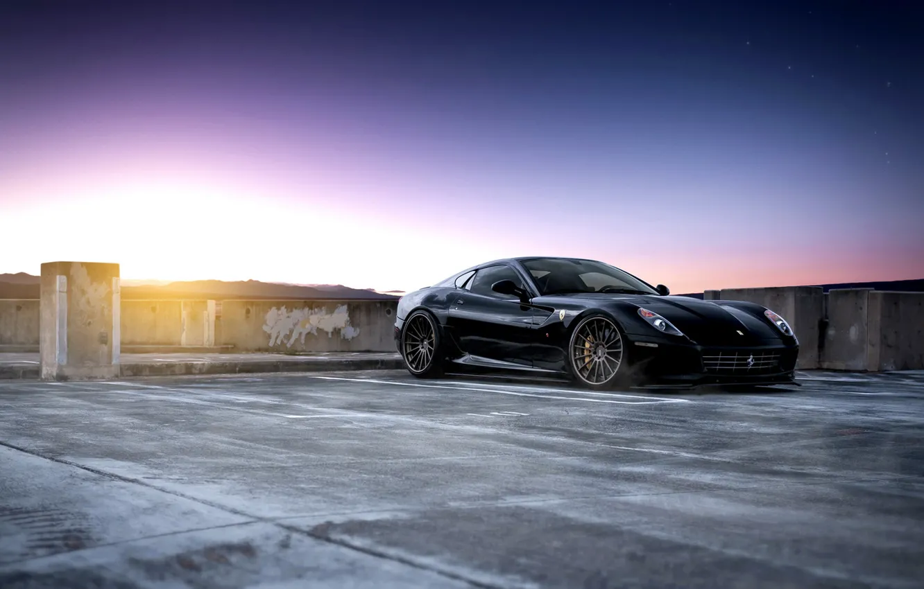 Фото обои черная, спорткар, феррари, паркинг, Ferrari 599 GTB Fiorano