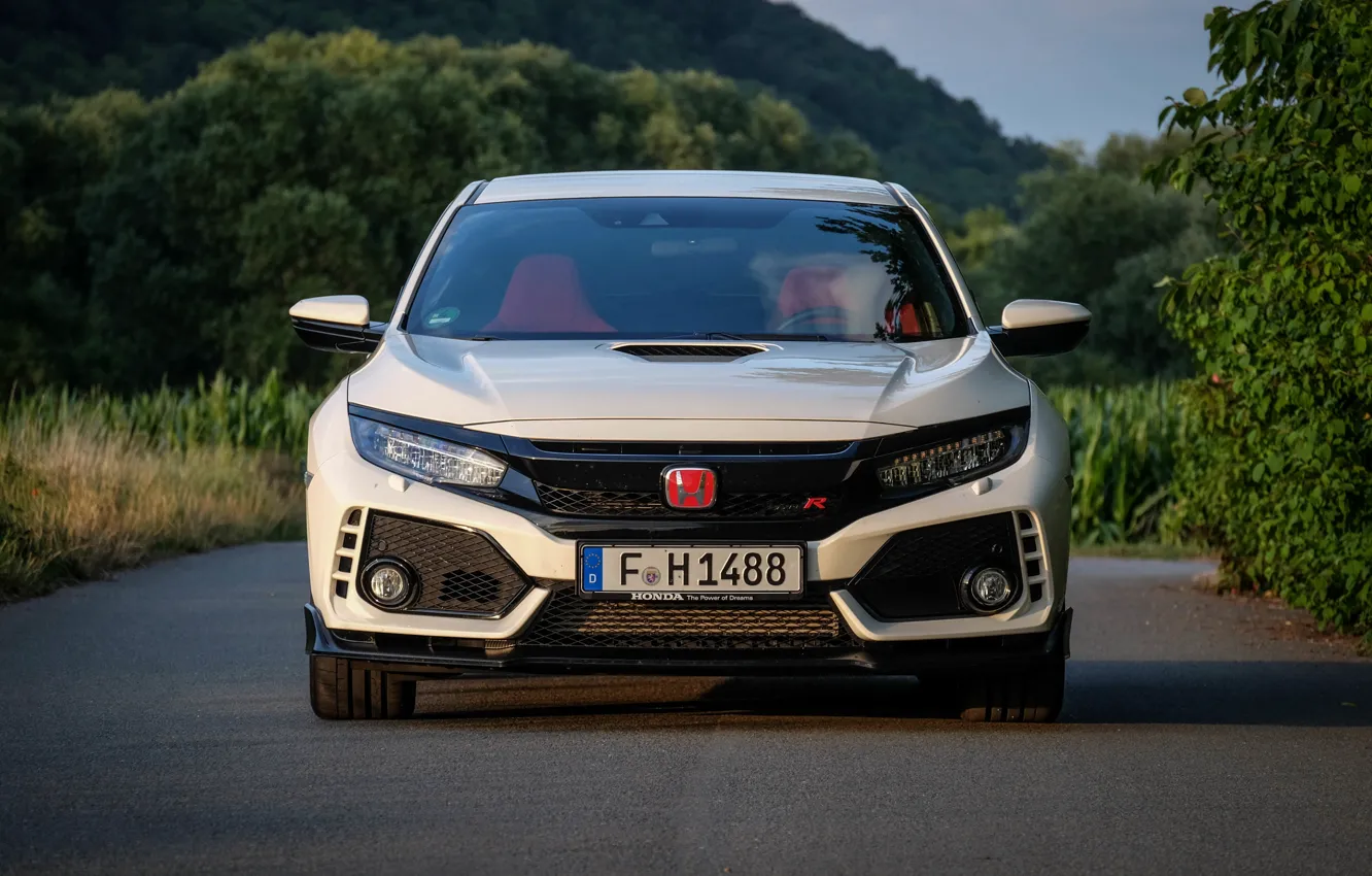 Фото обои белый, Honda, вид спереди, хэтчбэк, пятидверный, 2019, Civic Type R, 5th gen
