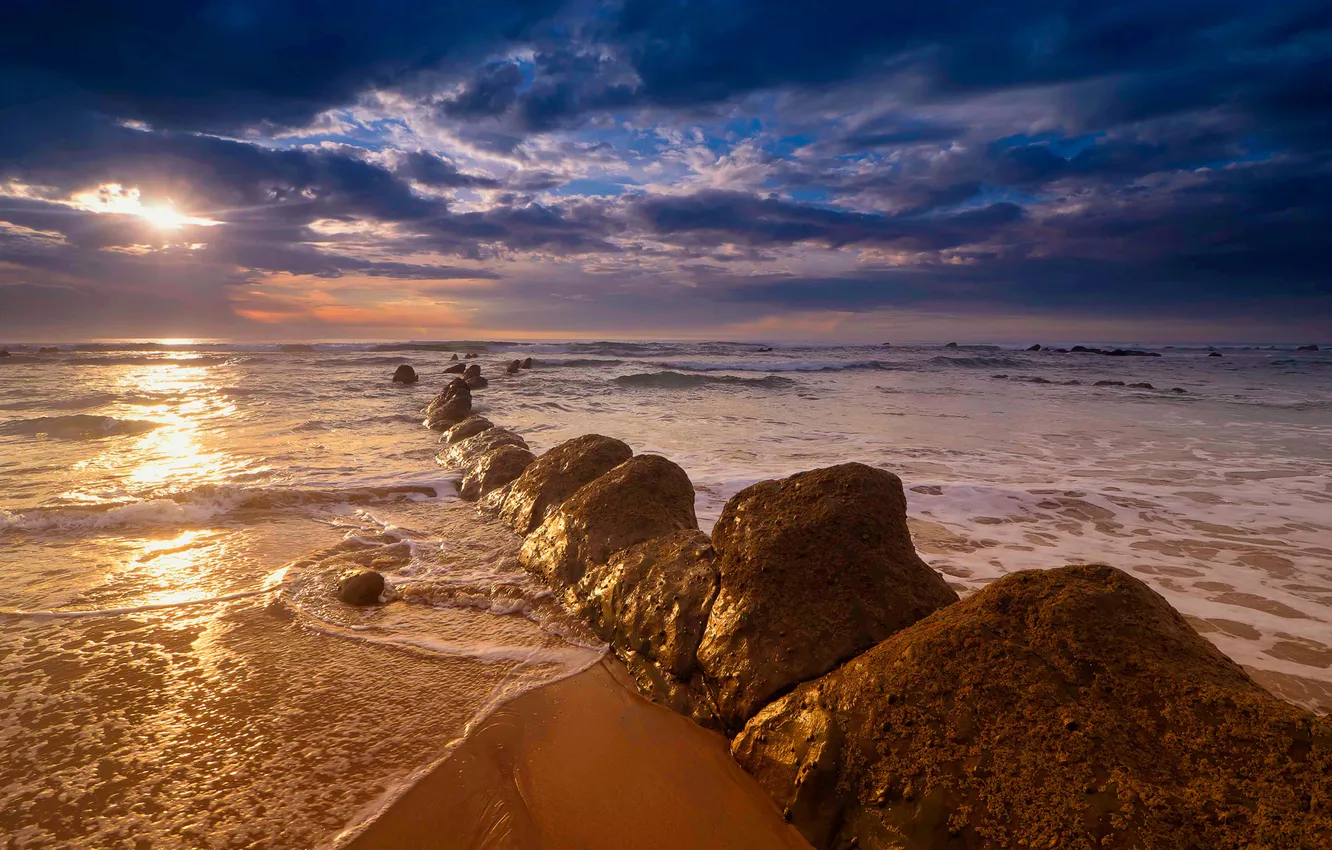 Фото обои море, пляж, небо, камни