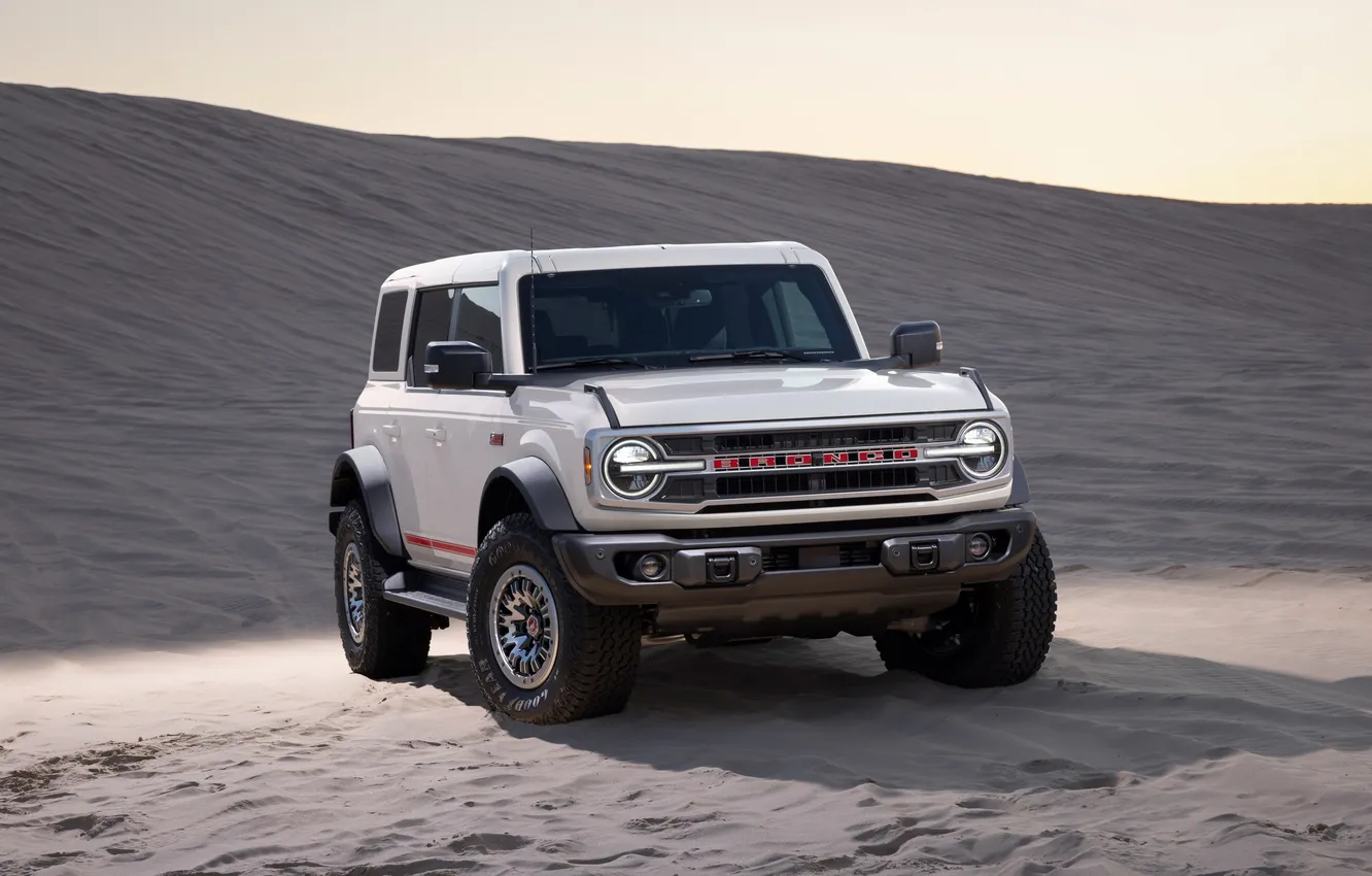 Фото обои Песок, Облака, Front, SUV, Бездорожье, 60th, Off Road, American Car