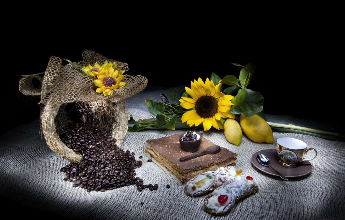 Фото обои cake, Flowers, cup, beans, coffee, cream, dessert, bag