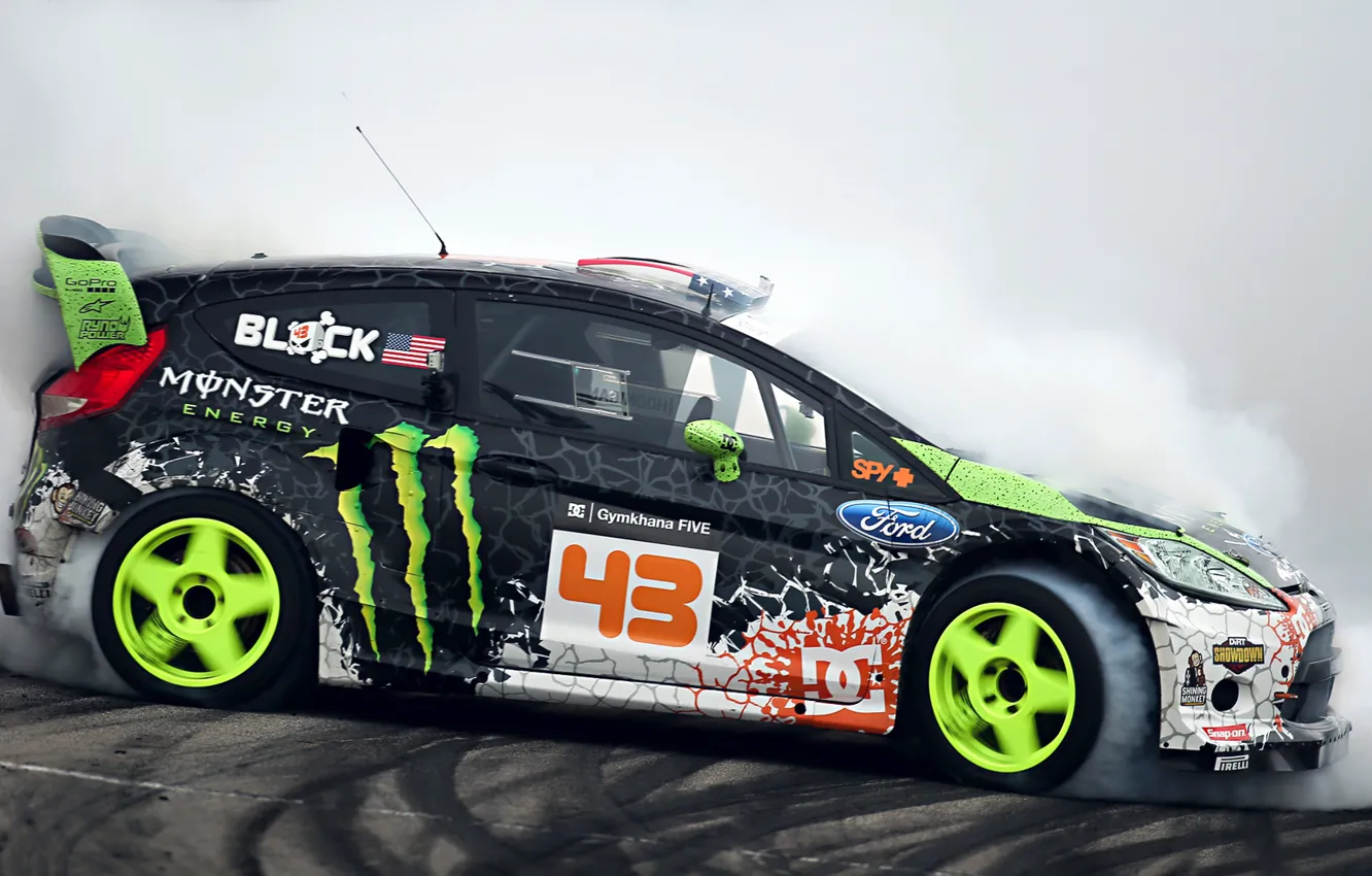 Фото обои Ford, Drift, Monster Energy, Smoke, Ken Block, Tuning, Fiesta, Sportcar