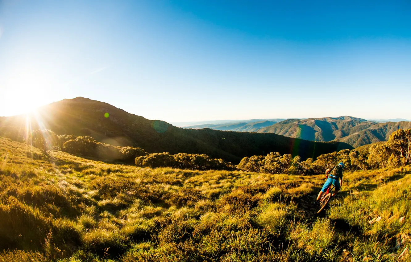 Фото обои горы, спортсмен, велосипедист, mountain bike