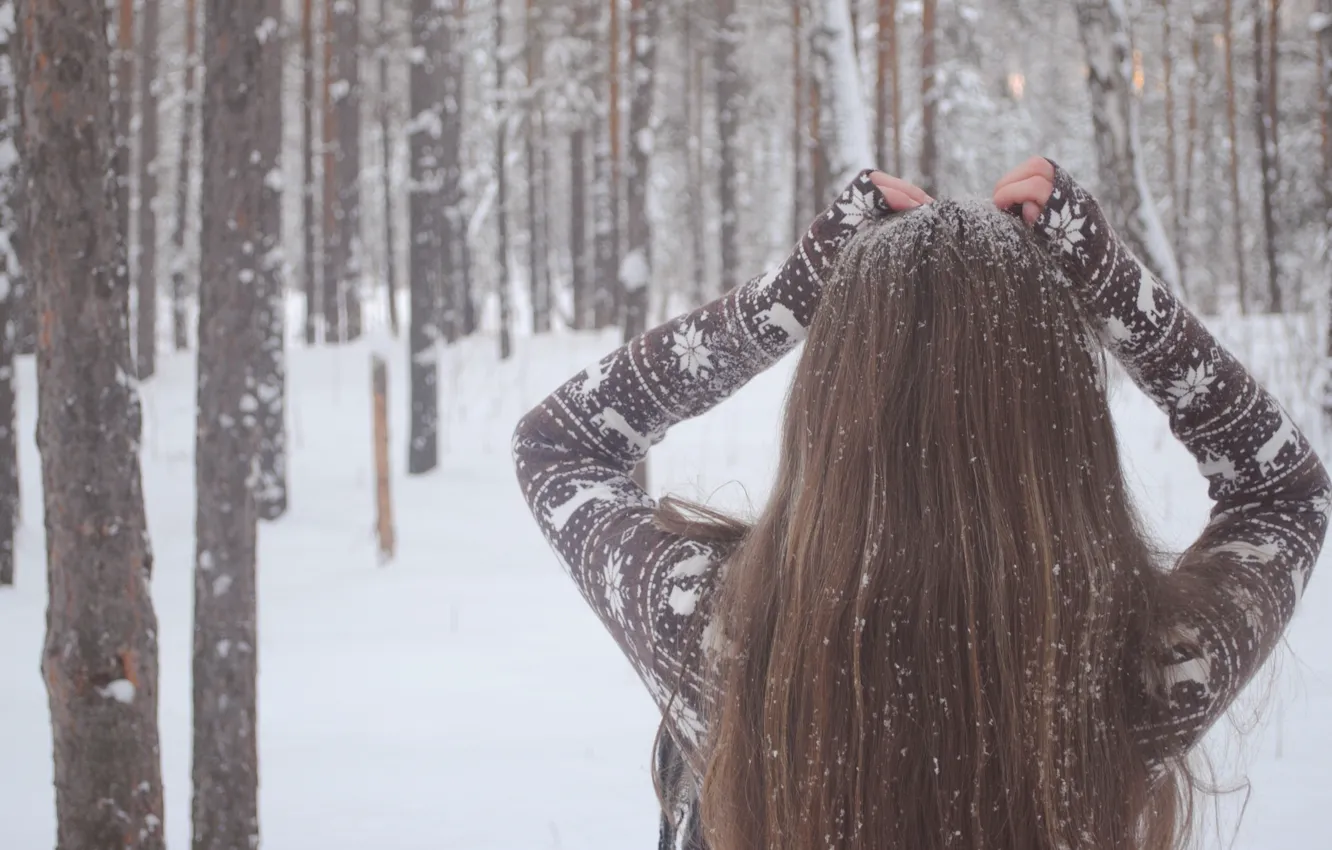 Фото обои зима, девушка, снег, деревья