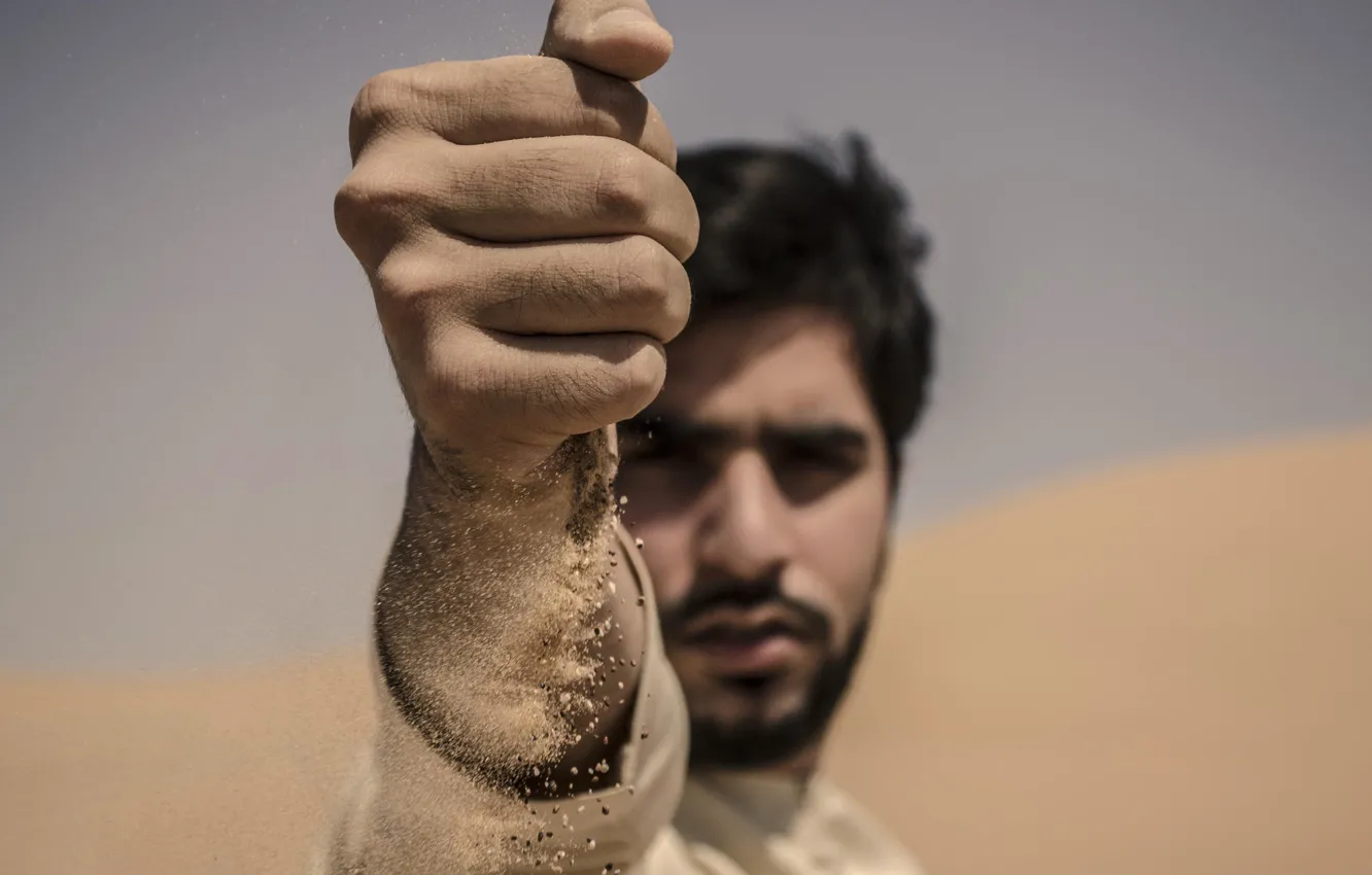Фото обои песок, макро, рука, портрет