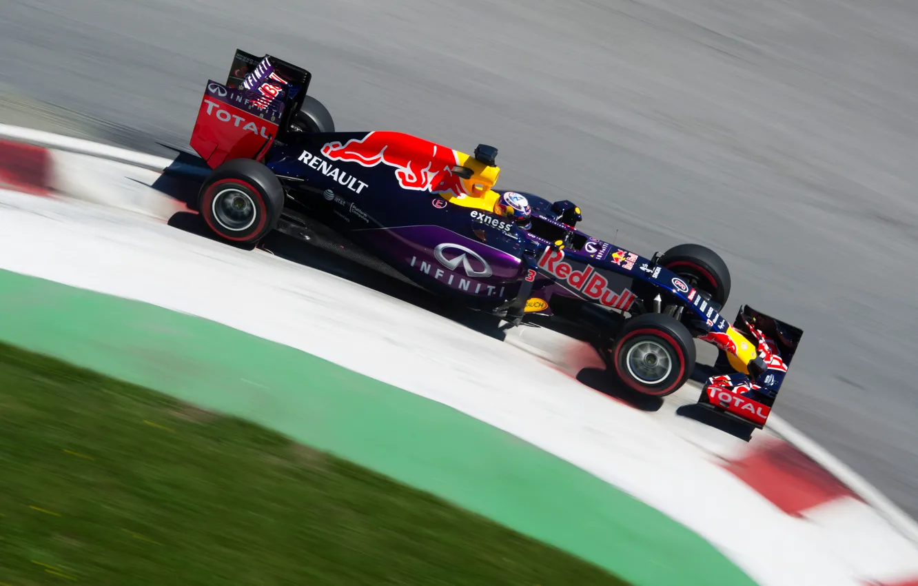 Фото обои Formula 1, Red Bull Racing, RB11, Daniel Ricciardo