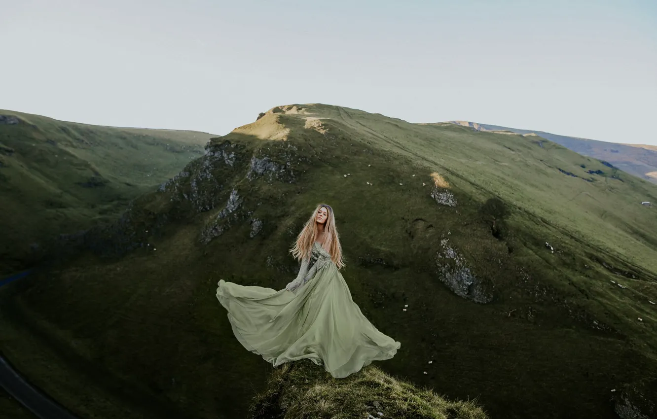Фото обои девушка, горы, природа, настроение, ситуация, платье, Rosie Hardy