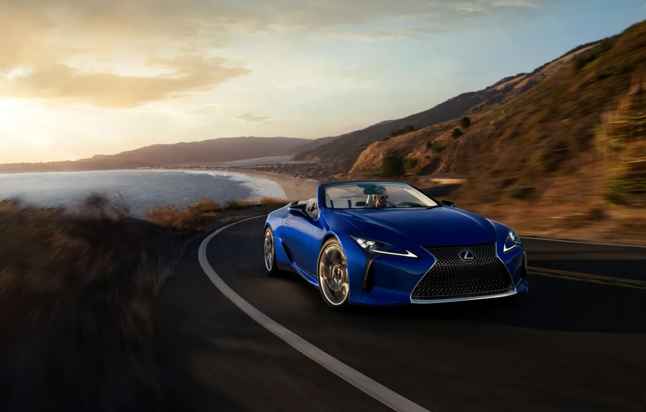 Фото обои дорога, побережье, Lexus, кабриолет, 2021, LC 500 Convertible