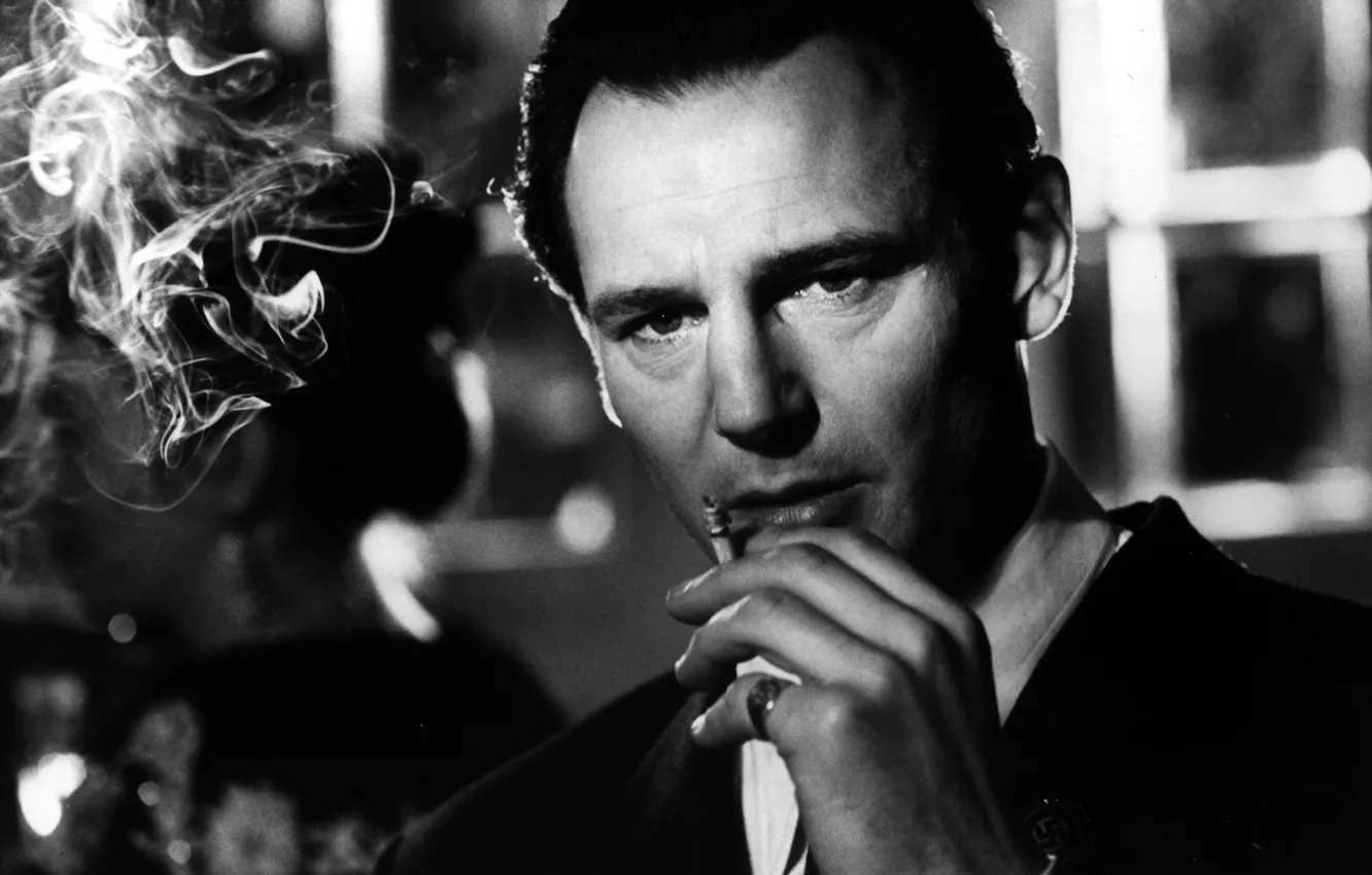 Фото обои Фильм, 1993, Smoking, Liam Neeson, Movie, Schindler's List, Список Шиндлера