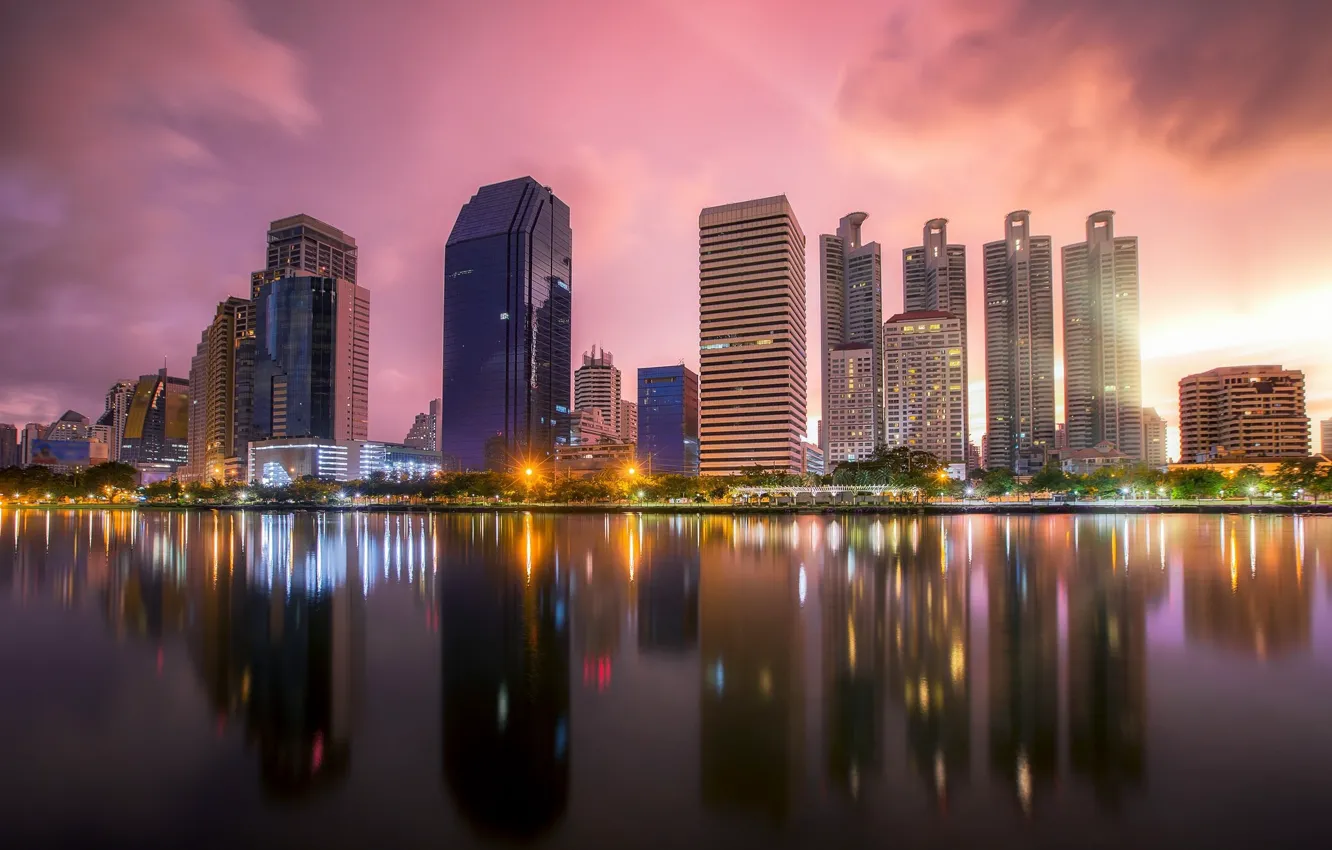 Фото обои город, огни, озеро, отражение, здания, вечер, Таиланд, Тайланд