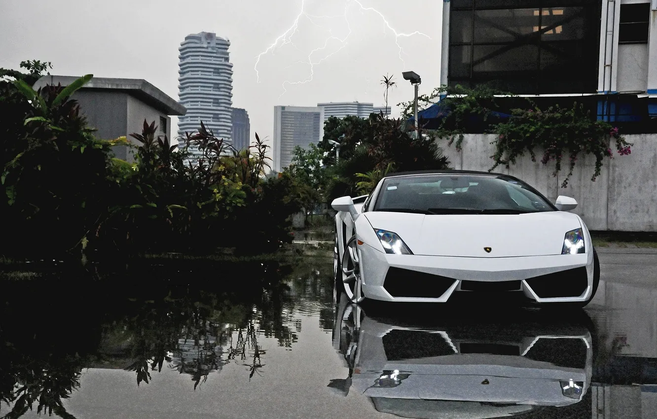 Фото обои белый, небо, молния, Lamborghini, white, Gallardo, кабриолет, Ламборгини