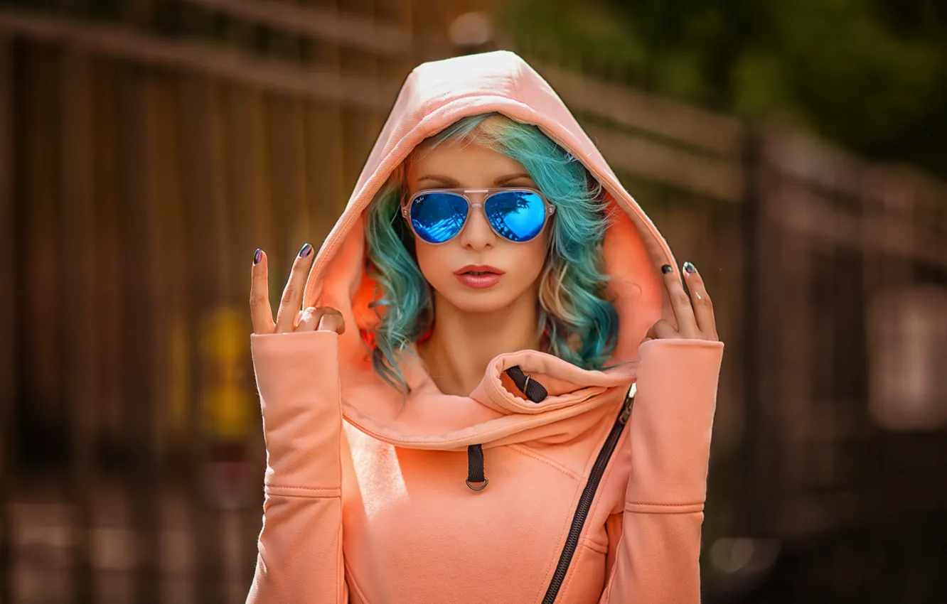 Фото обои women, sunglasses, portrait, painted nails, depth of field, Ekaterina Enokaeva, dyed hair