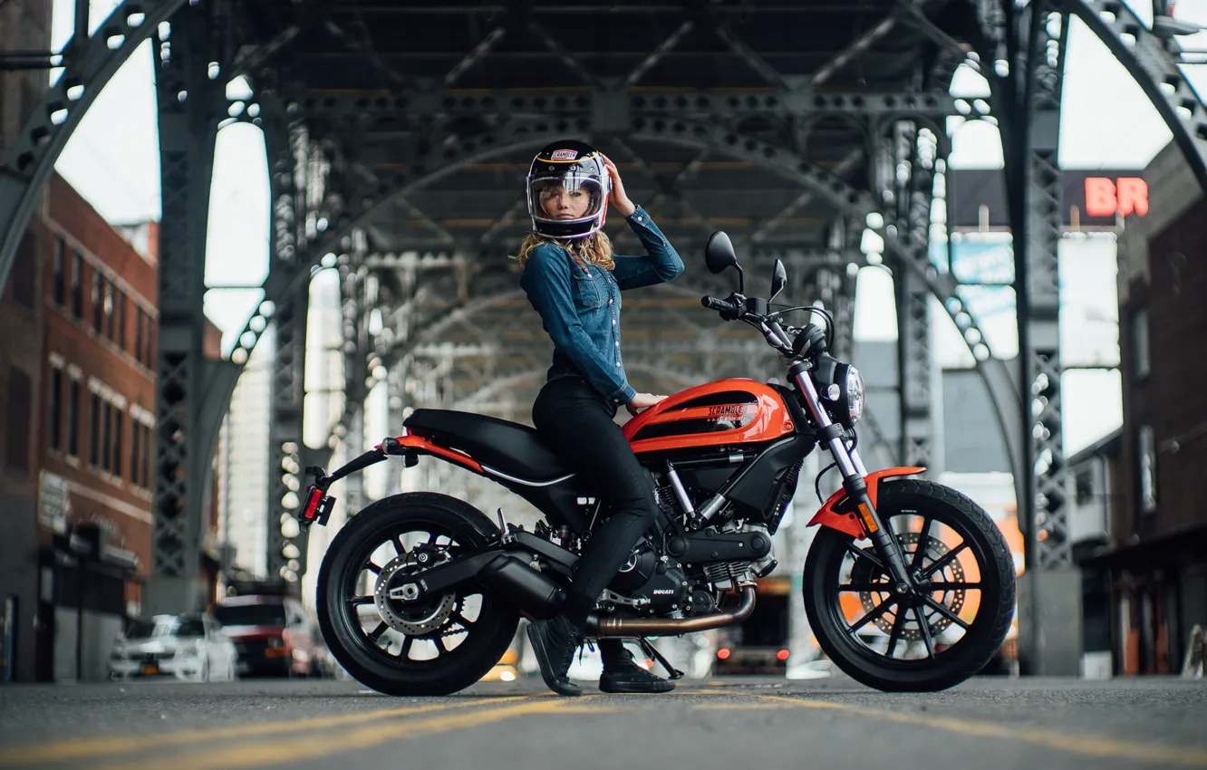 Фото обои девушка, city, cars, bridge, motorcycle, ducati, model, blonde
