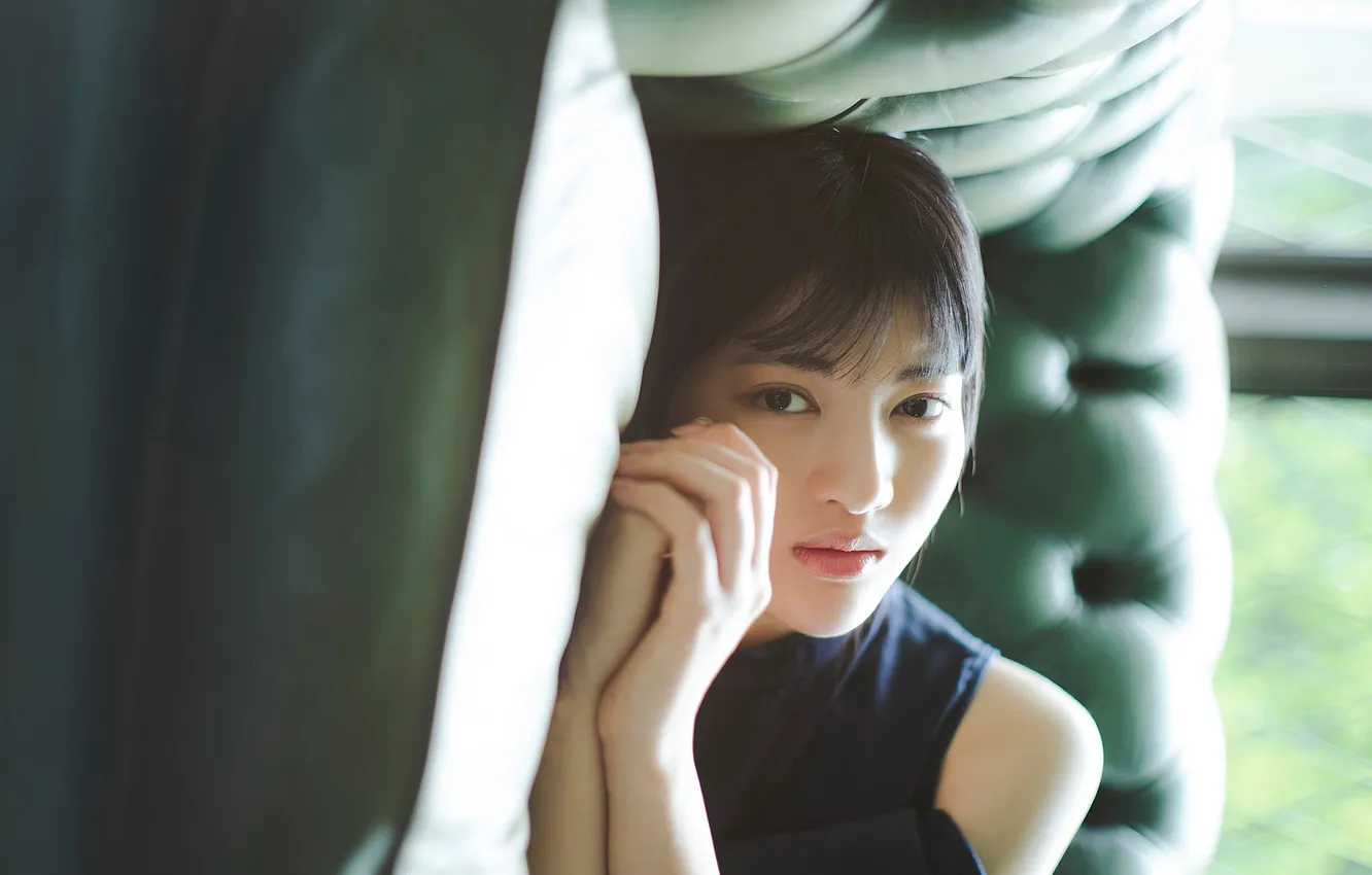 Фото обои Beautiful, Asian, Model, Woman, Sofa, Cute, Lying Down, Laying