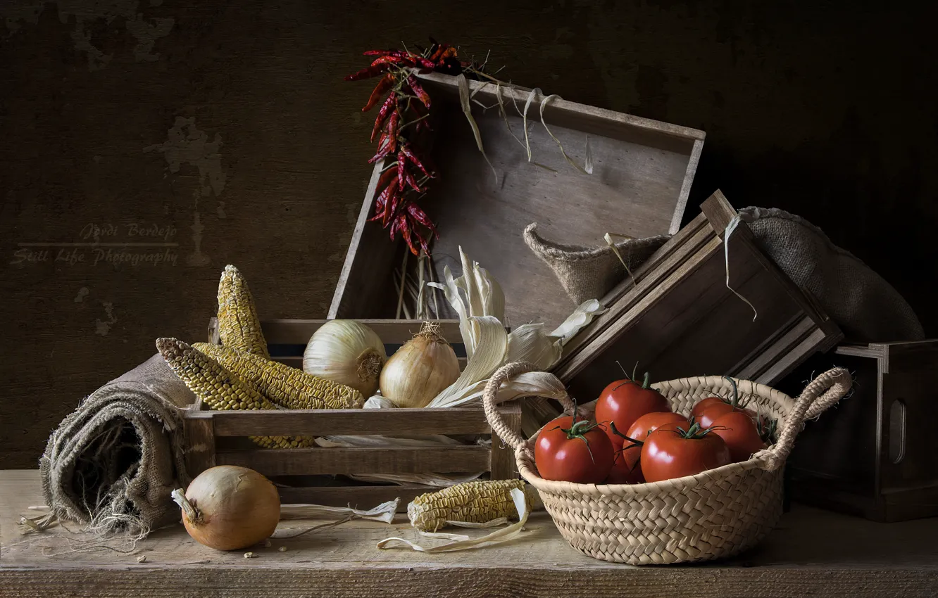 Фото обои кукуруза, лук, перец, помидоры