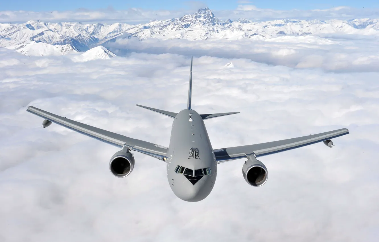 Фото обои облака, полет, горы, Boeing, самолёт, заправщик, транспортный, KC-767A