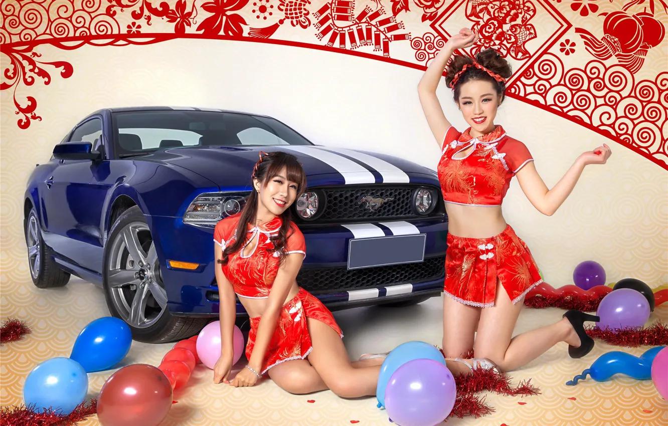 Фото обои авто, взгляд, шарики, Ford, Девушки, улыбки, азиатки, красивые девушки