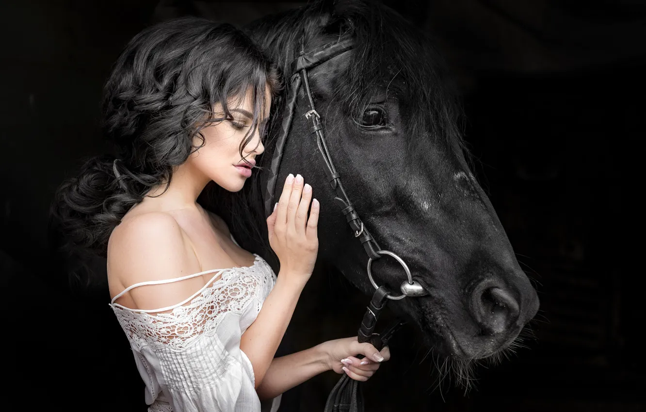 Фото обои девушка, поза, волосы, лошадь, Dmitry Belyaev