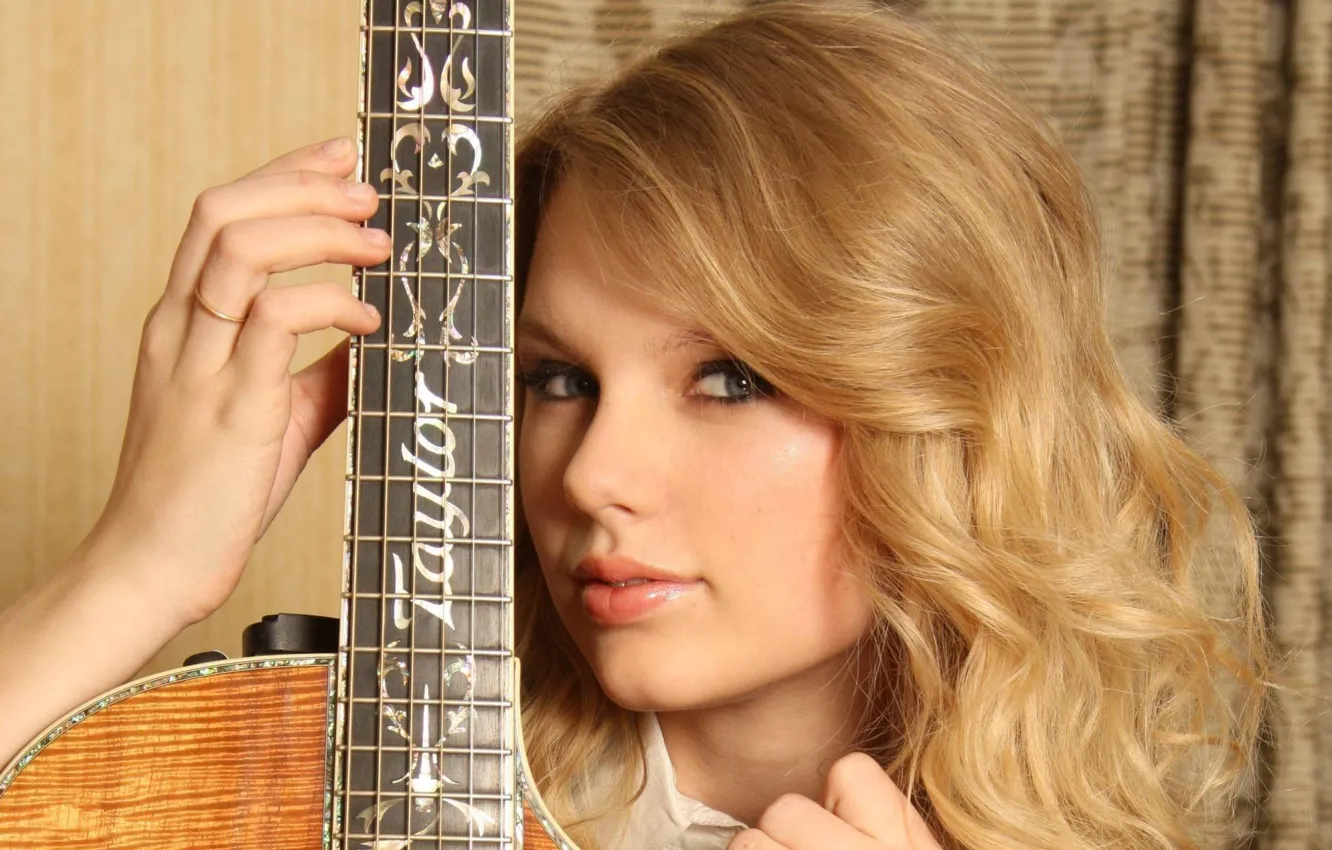 Фото обои лицо, модель, гитара, блондинка, певица, Taylor Swift, Taylor Alison Swift