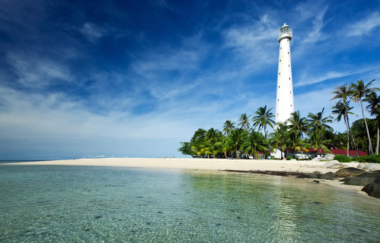 Фото обои пальмы, побережье, маяк, Индонезия, Indonesia, Belitung Island, Яванское море, Java Sea
