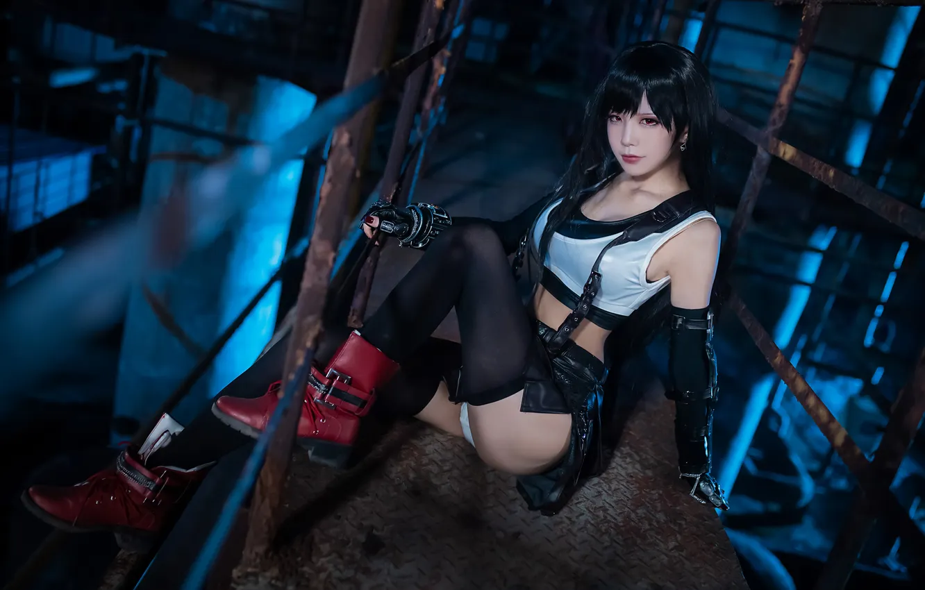 Фото обои Asian, model, women, cosplay, dark hair, Tifa Lockhart, looking at viewer, women indoors