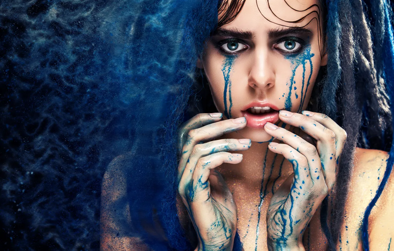 Фото обои blue, drag, model, tears, look, pose, Makeup