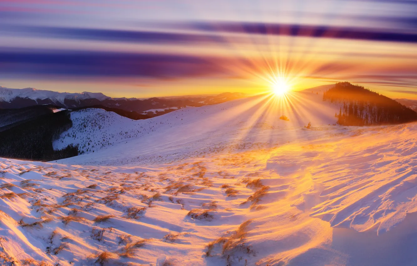 Фото обои зима, солнце, снег, горы, рассвет