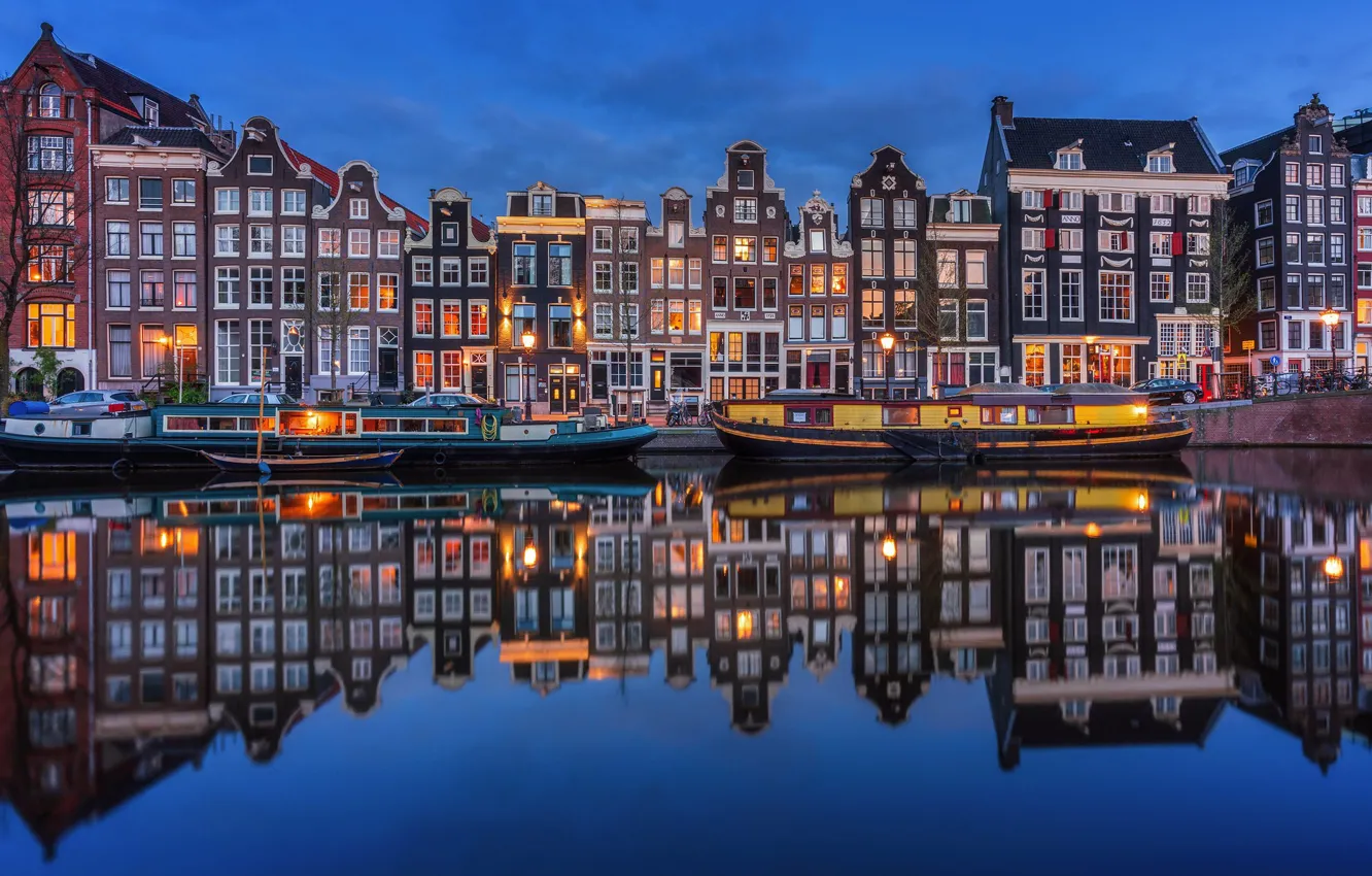 Фото обои ночь, огни, река, дома, Амстердам, Нидерланды