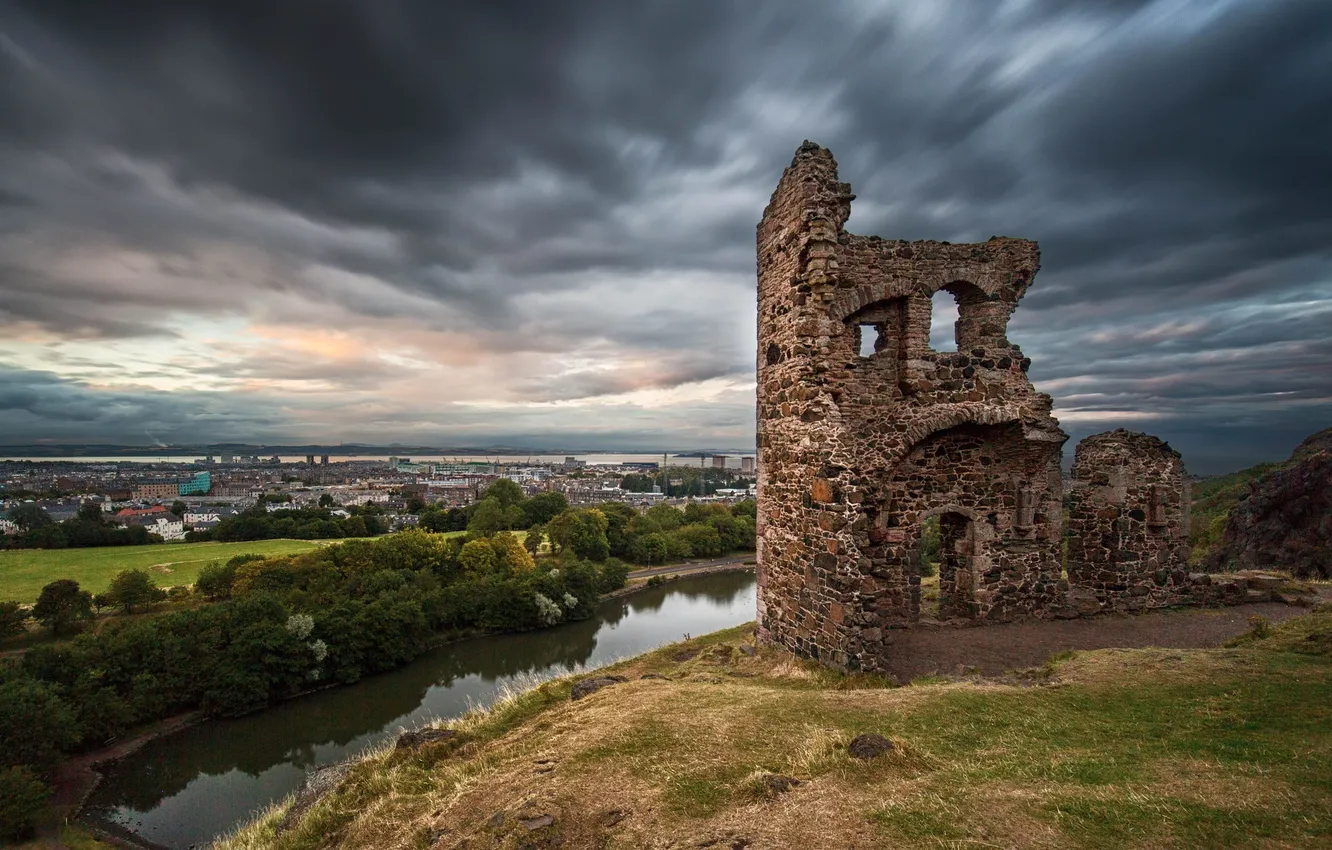 Фото обои Шотландия, Эдинбург, Руины церкви Святого Антония, Парк Холируд