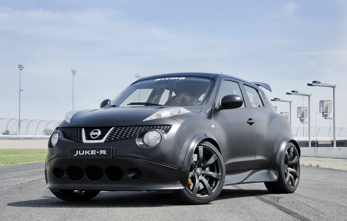 Фото обои Nissan, black, sky, track, Juke-R, Nismo