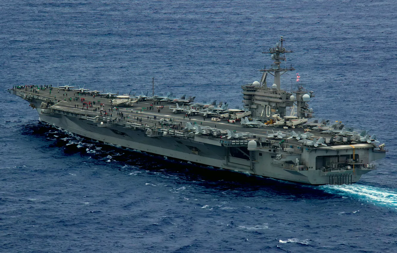 Фото обои USS Carl Vinson, атомный авианосец, CVN-70