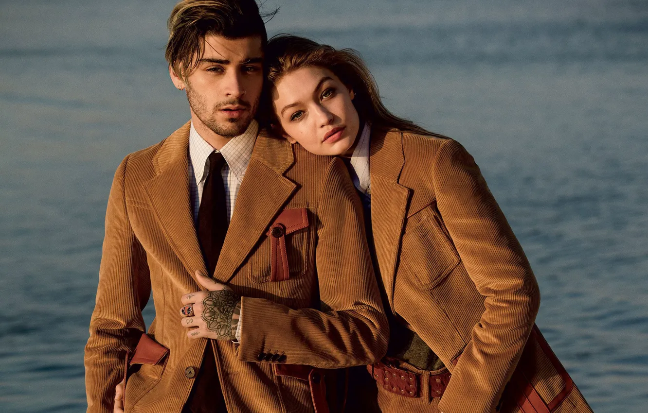 Фото обои девушка, фото, модель, парень, красивая, влюбленные, Vogue, Gigi Hadid