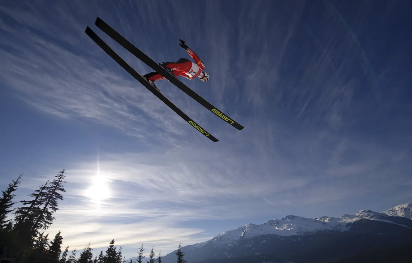 Фото обои зима, небо, солнце, горы, прыжки с трамплина, ski jumping