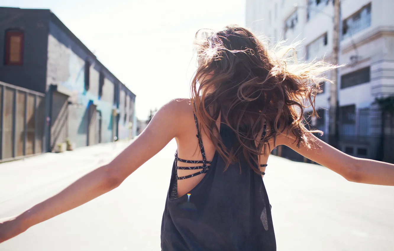 Фото обои лето, девушка, улица, волосы