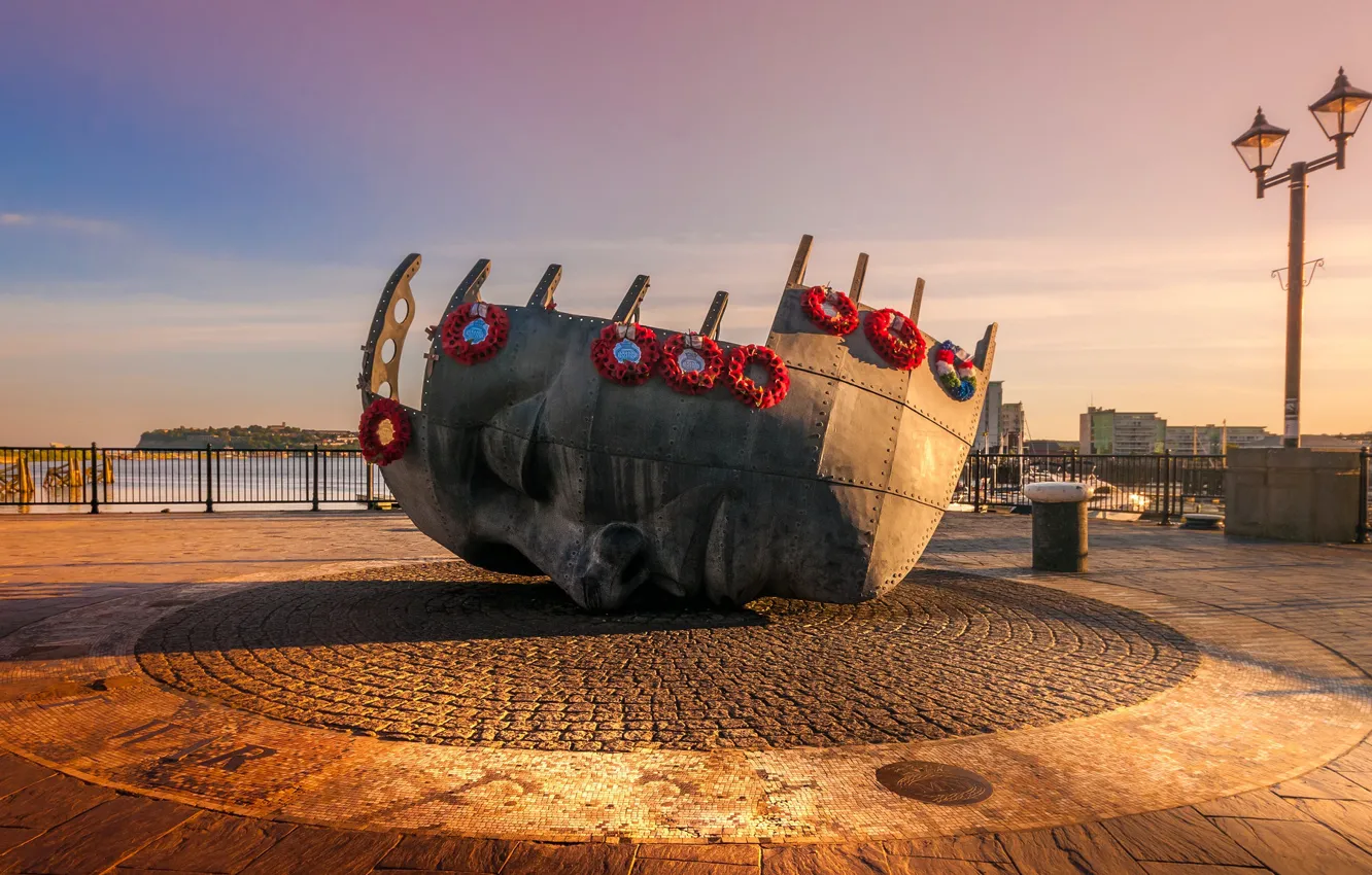 Фото обои дома, маска, площадь, фонари, Уэльс, Кардифф