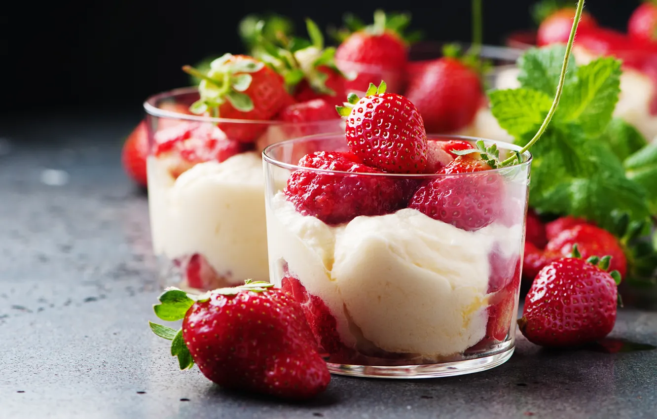 Фото обои ягоды, клубника, мороженое, glass, крем, десерт, сладкое, sweet