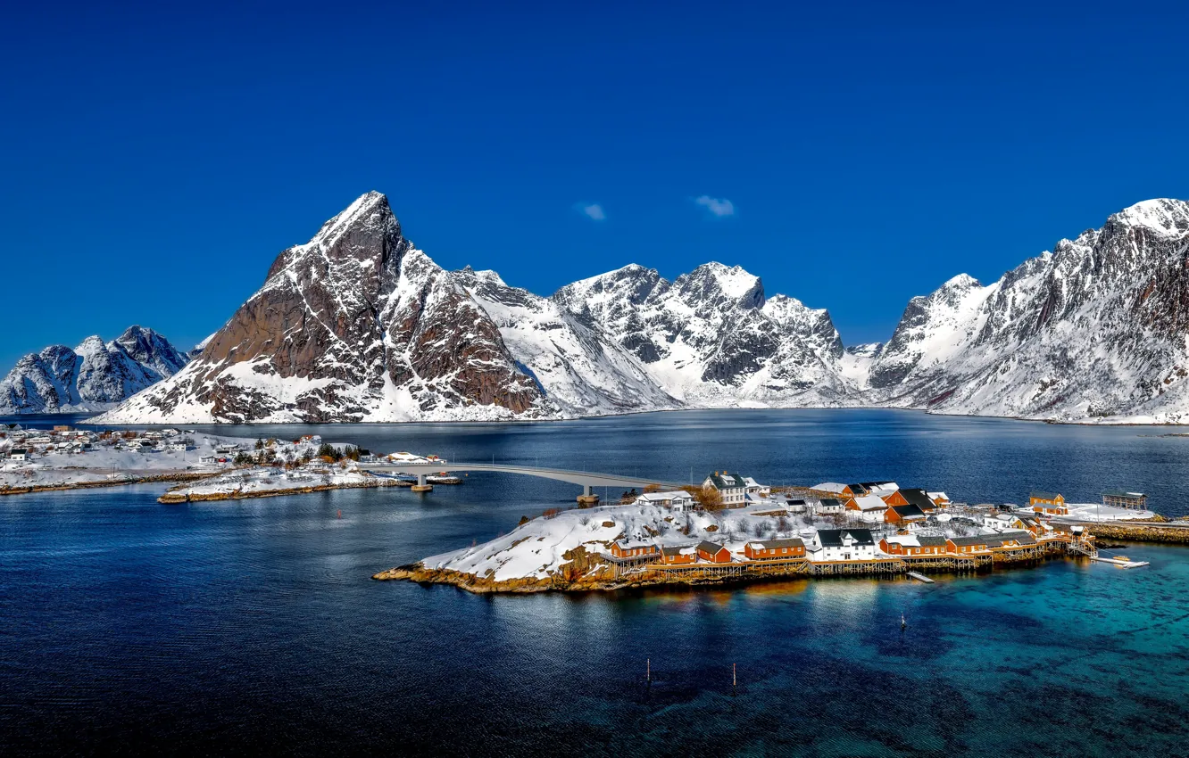Фото обои снег, горы, остров, деревня, Норвегия, панорама, домики, Norway
