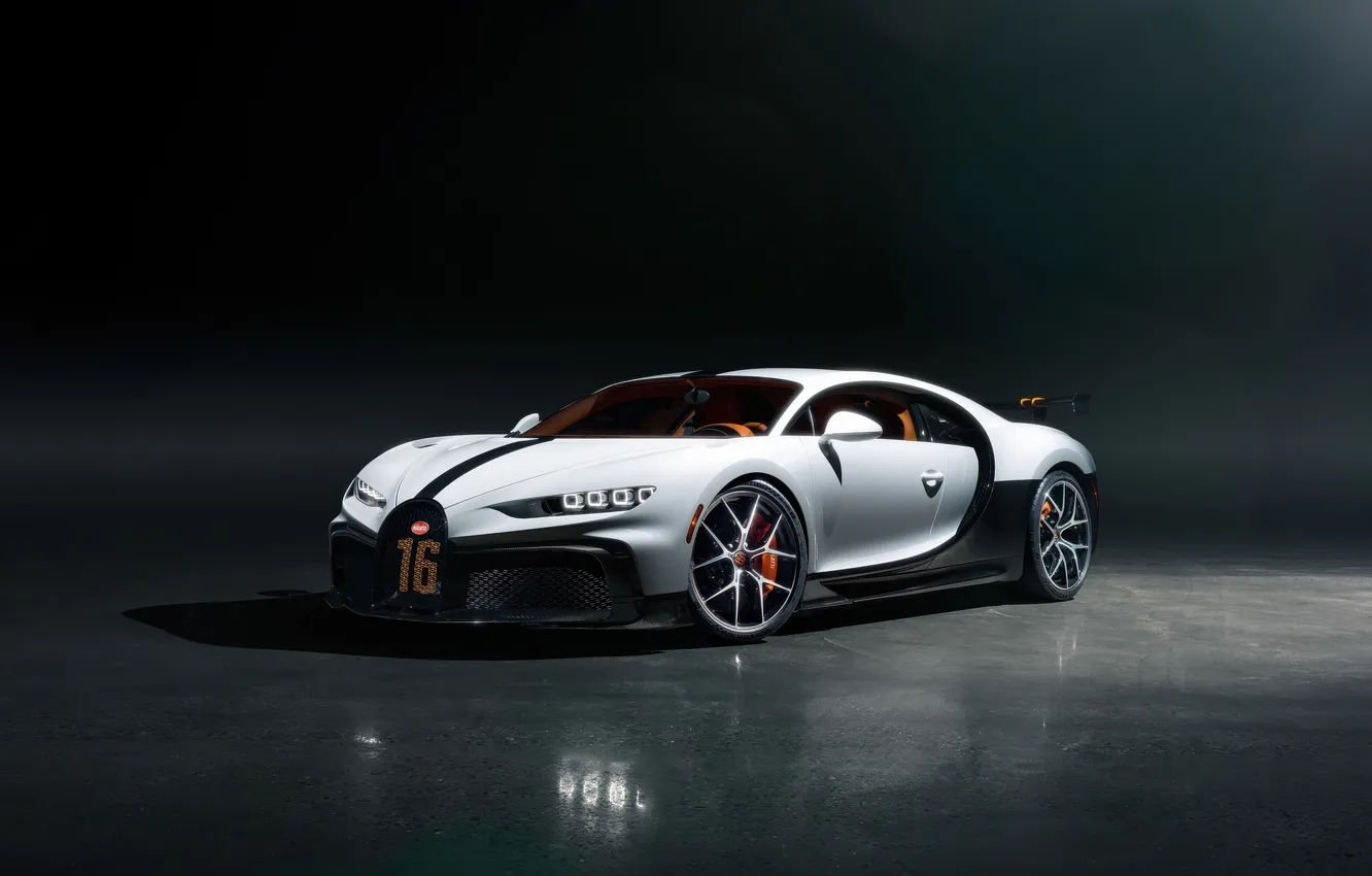 Фото обои bugatti, white, speed, chiron, personified