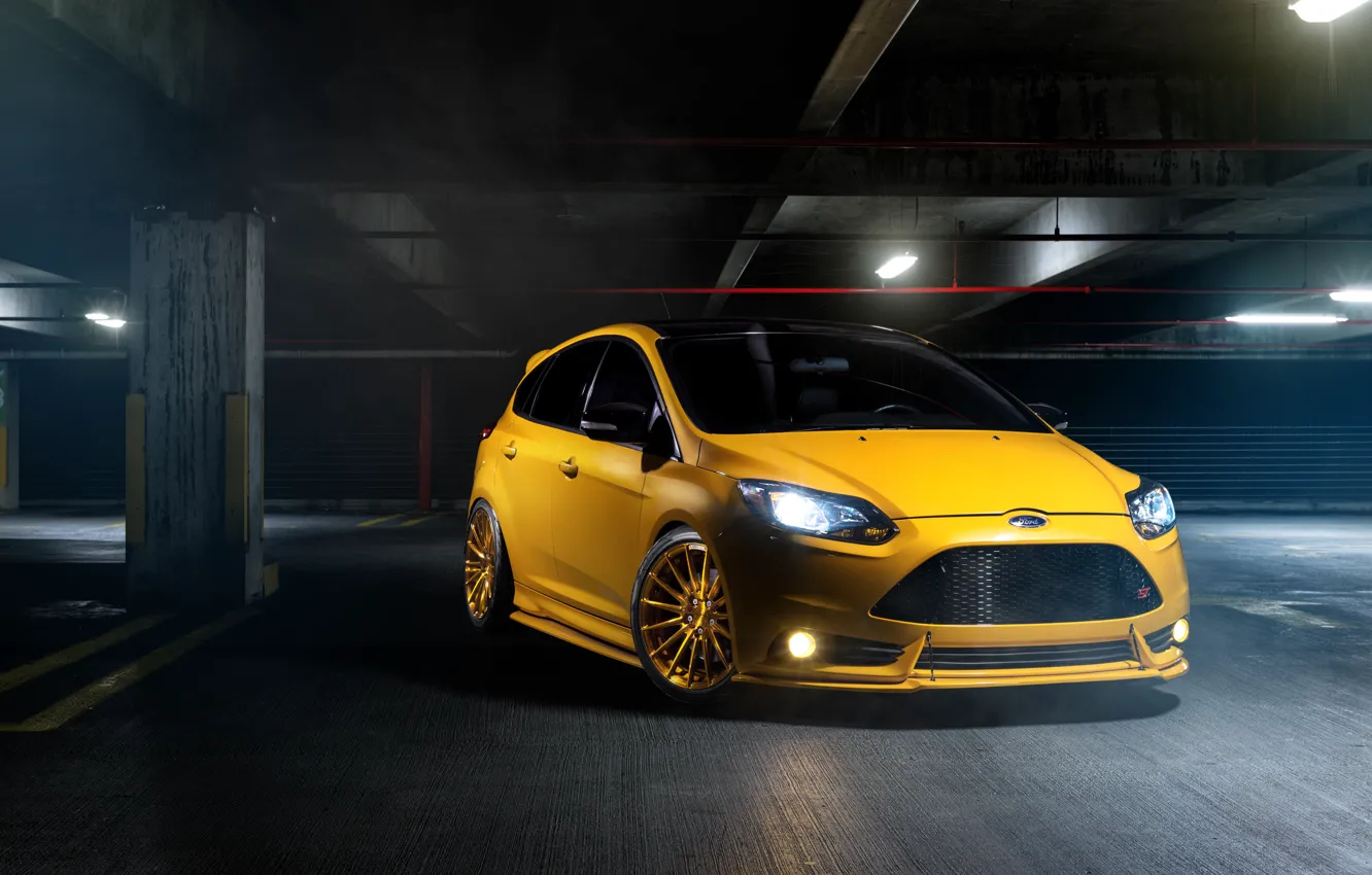 Фото обои Ford, фокус, парковка, Focus, форд, yellow, front