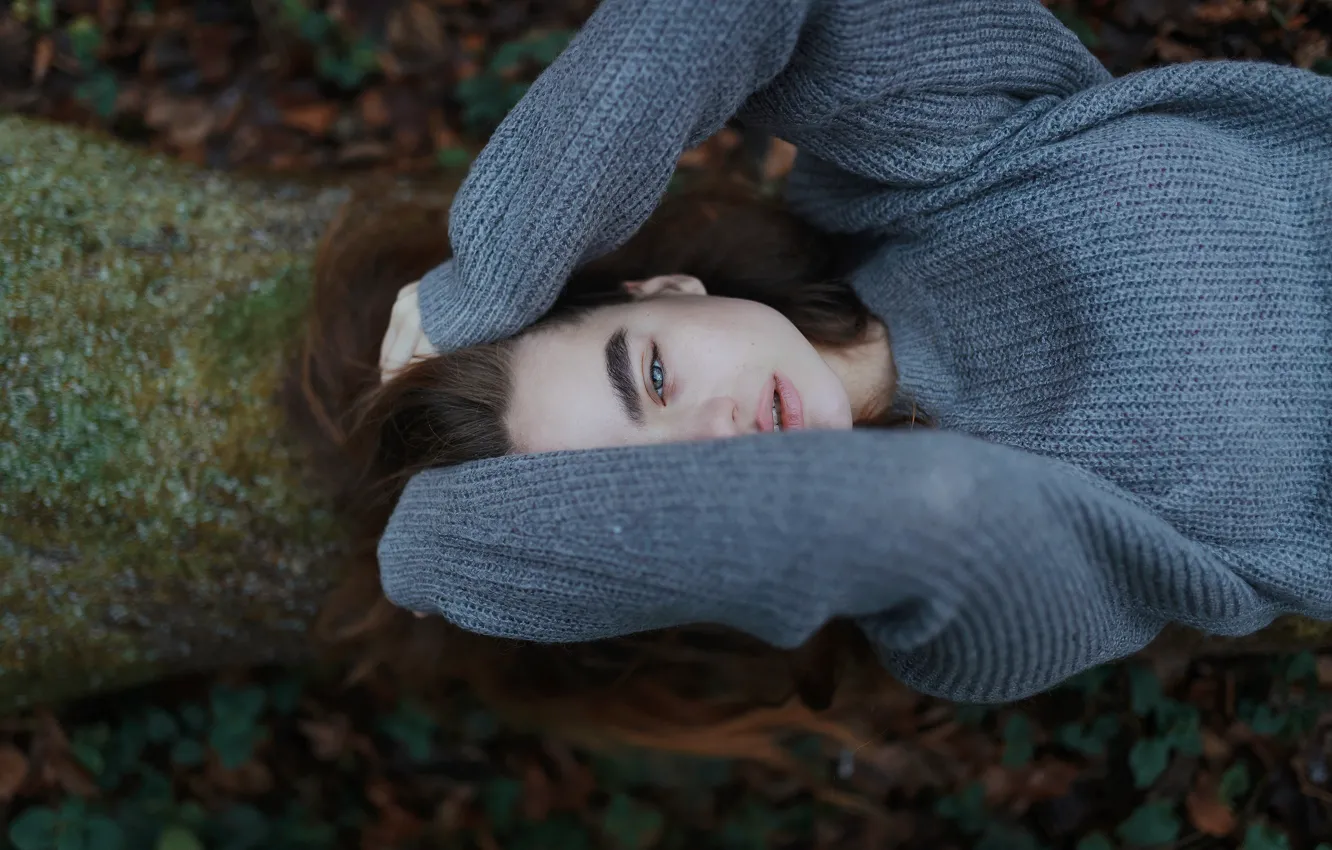 Фото обои girl, photo, photographer, blue eyes, model, bokeh, lips, brunette