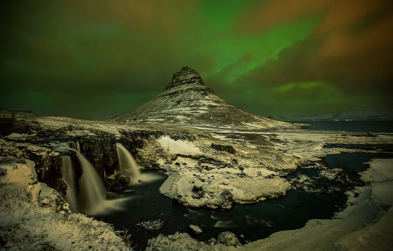 Фото обои гора, северное сияние, Исландия