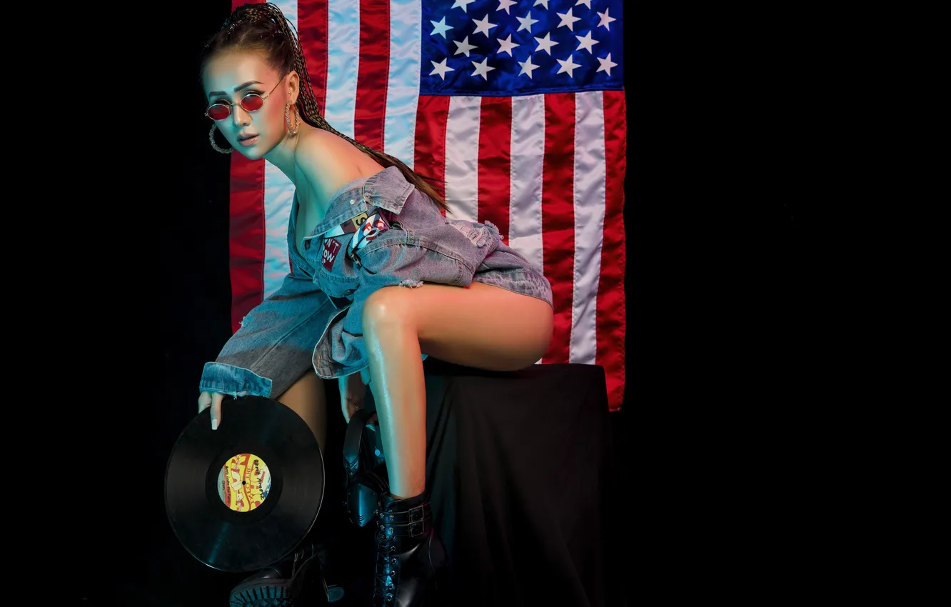 Фото обои взгляд, девушка, флаг