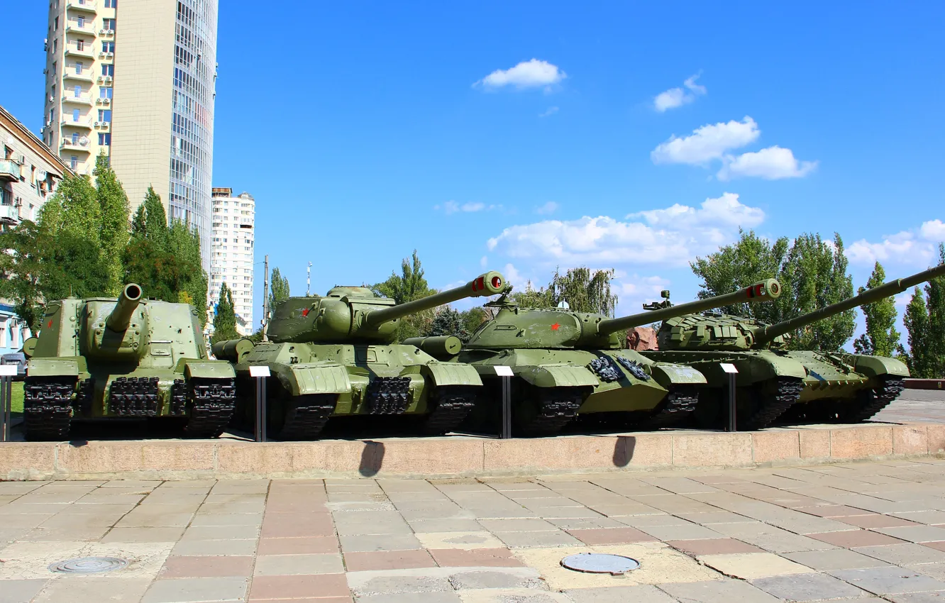 Фото обои ИС-2, Танки, ИСУ-152, Т-72, ИС-3, Спереди, Волгоград, Volgograd