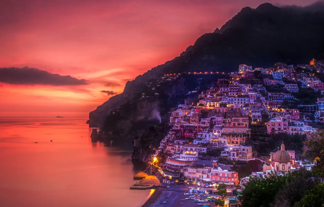 Фото обои море, горы, ночь, огни, скалы, Италия, Позитано