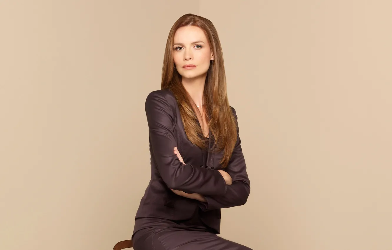 Фото обои взгляд, поза, макияж, фигура, актриса, Saffron Burrows, Саффрон Берроуз