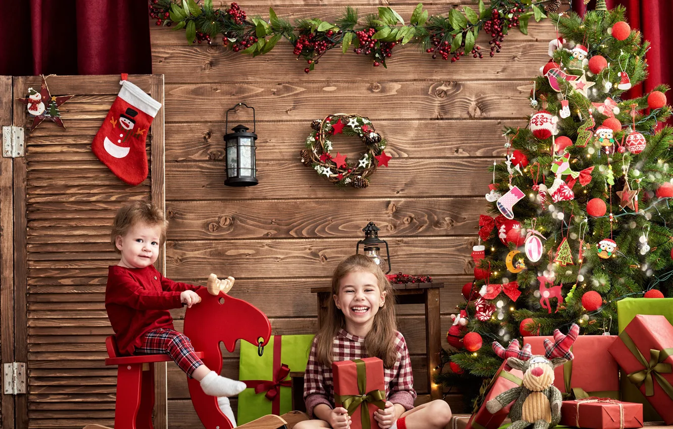 Фото обои украшения, радость, дети, фото, настроение, игрушки, елка, девочка